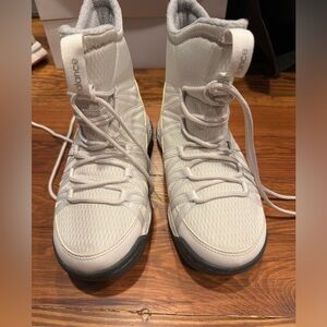 NWOT New balance fresh foam boots